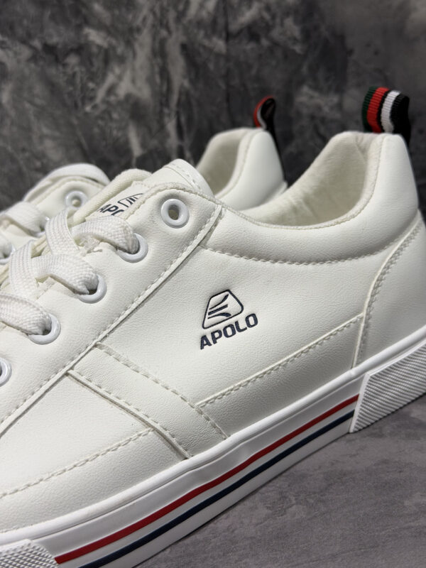 Apolo White