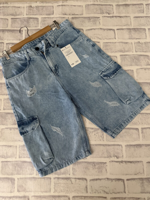 Bermuda tipo Cargo jeans