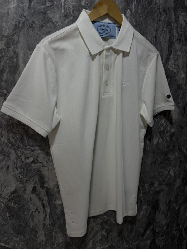 Camiseta Polo Elegante y Versátil