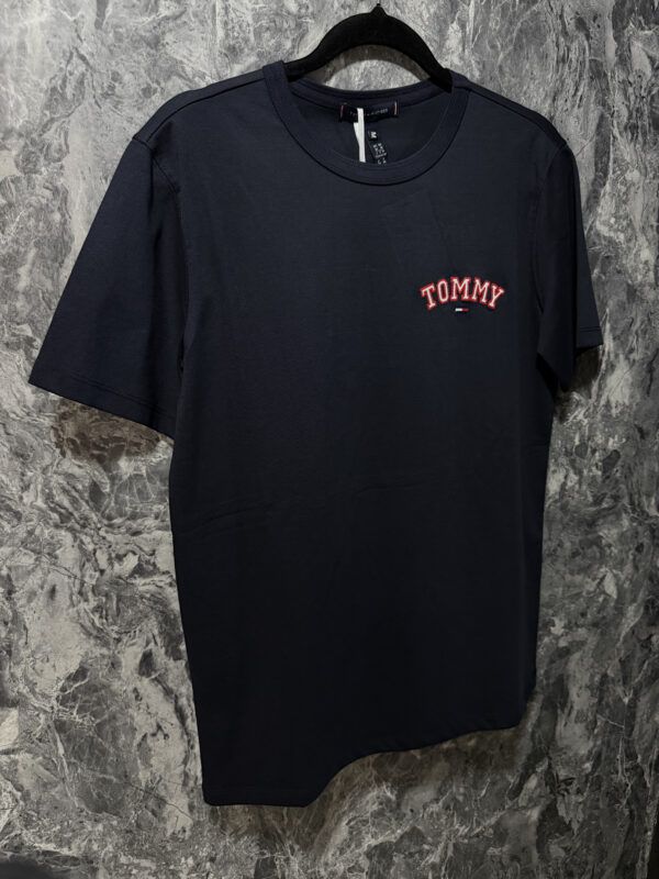 Camiseta T-Shirt Versátil y Moderna