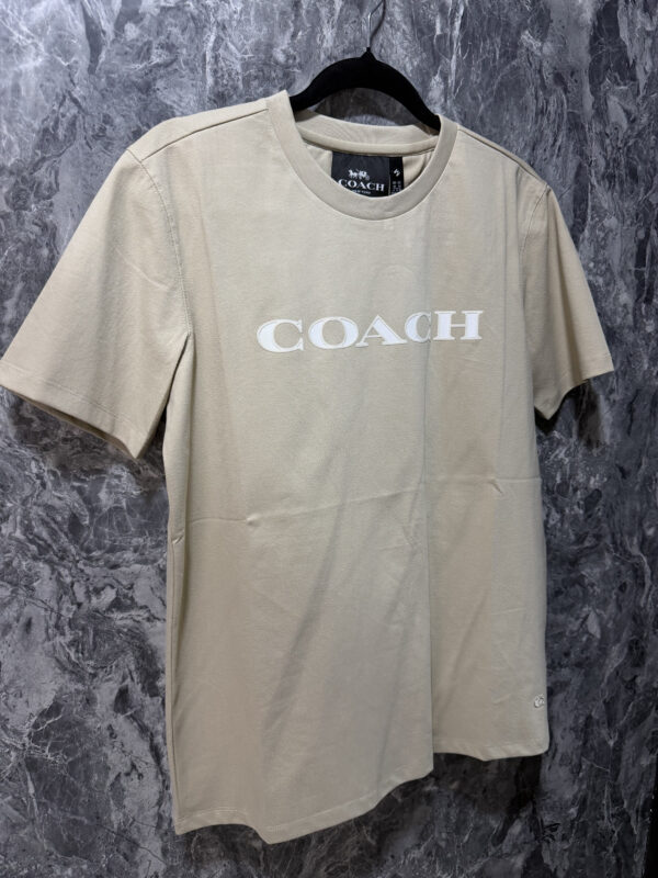 Camiseta T-Shirt Versátil y Moderna