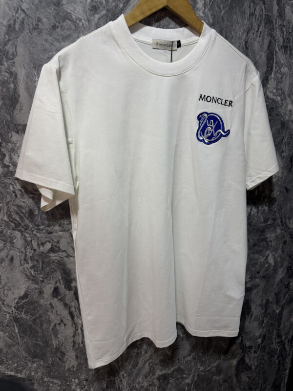 Camiseta T-Shirt Versátil y Moderna