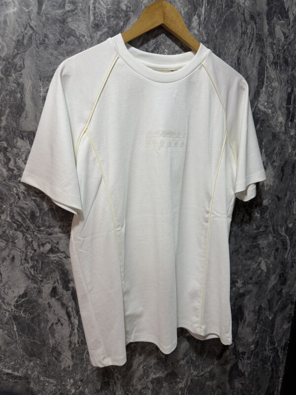 Camiseta T-Shirt Versátil y Moderna