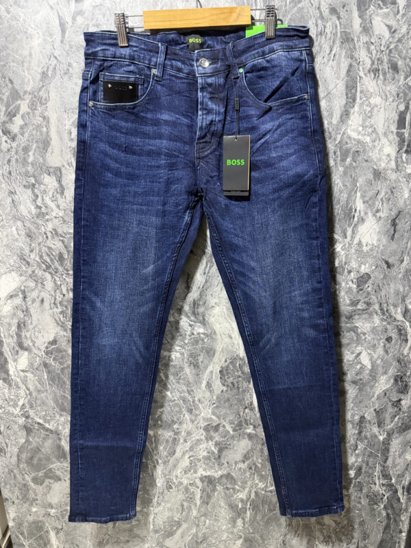 Jean Hugo Boss - Elegancia y Comodidad