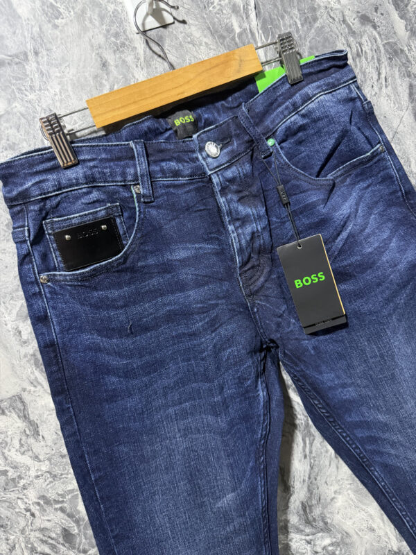 Jean Hugo Boss - Elegancia y Comodidad