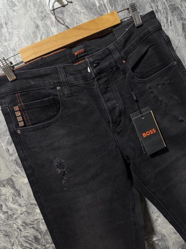 Jean Hugo Boss - Elegancia y Comodidad