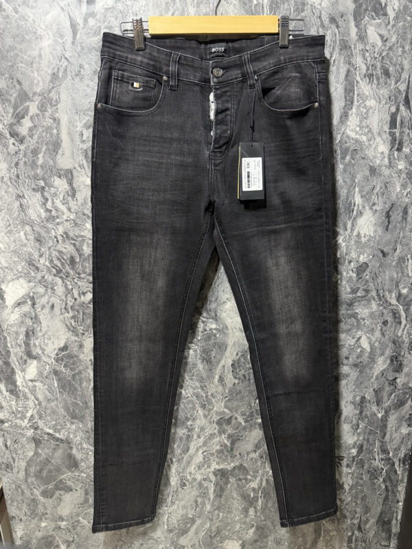 Jean Hugo Boss - Elegancia y Comodidad