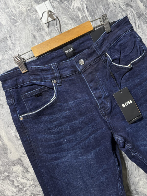 Jean Hugo Boss - Elegancia y Comodidad