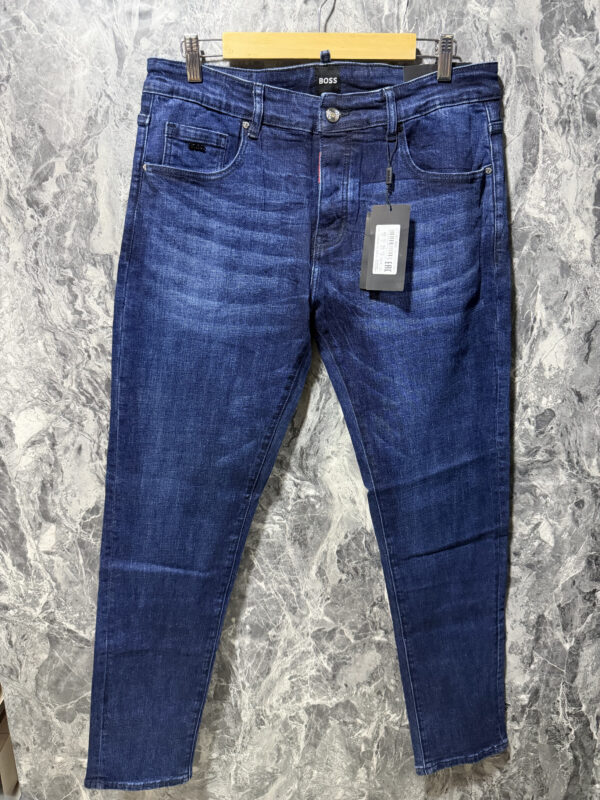 Jean Hugo Boss - Elegancia y Comodidad