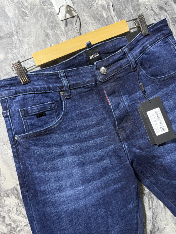 Jean Hugo Boss - Elegancia y Comodidad