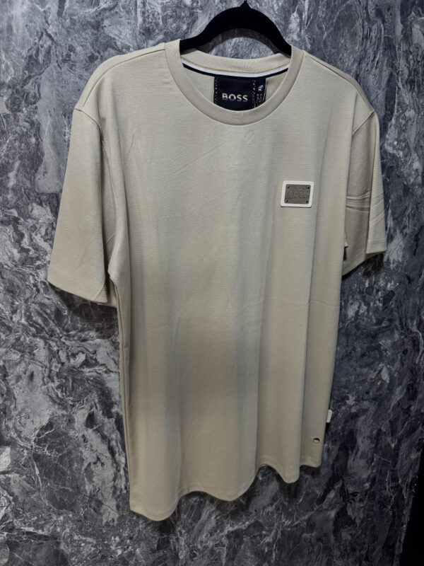 Camiseta T-Shirt Versátil y Moderna