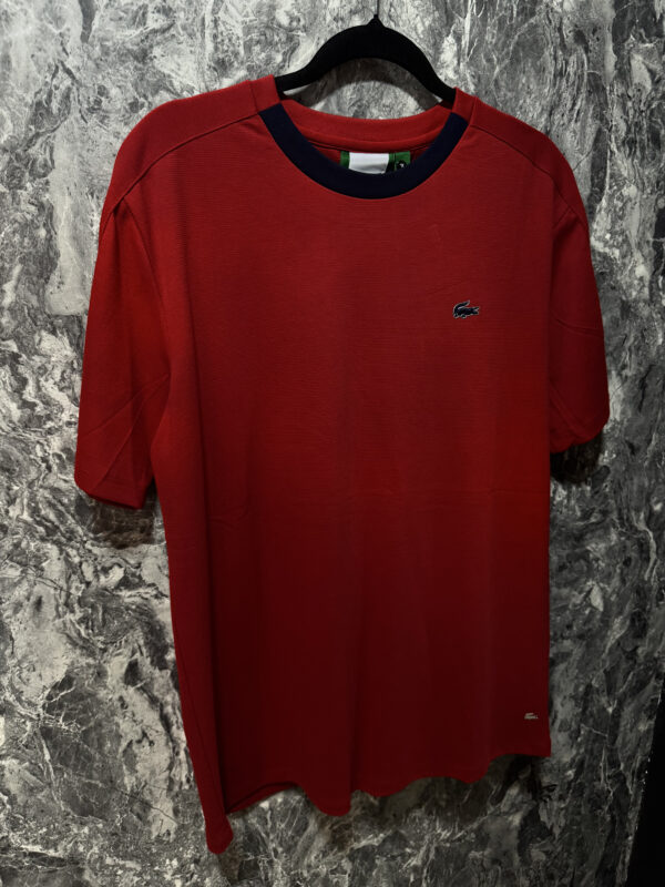 Camiseta T-Shirt Versátil y Moderna