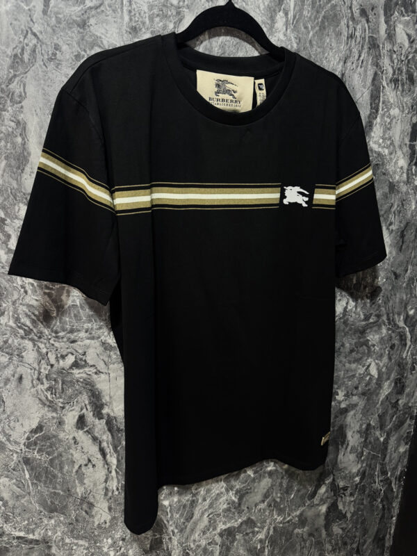 Camiseta T-Shirt Versátil y Moderna