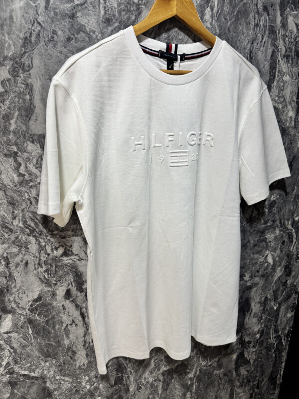 Camiseta T-Shirt Versátil y Moderna