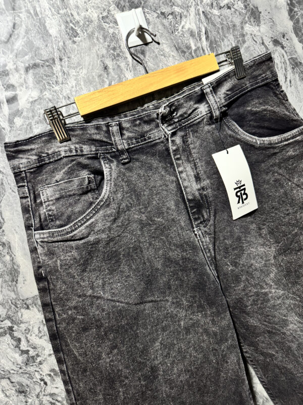 Jean Cargo Resident