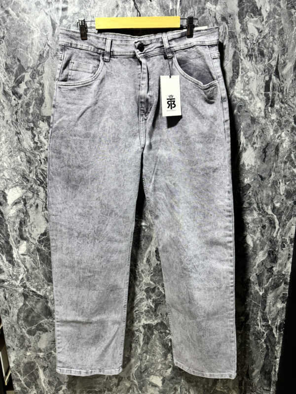 Jean Cargo Resident