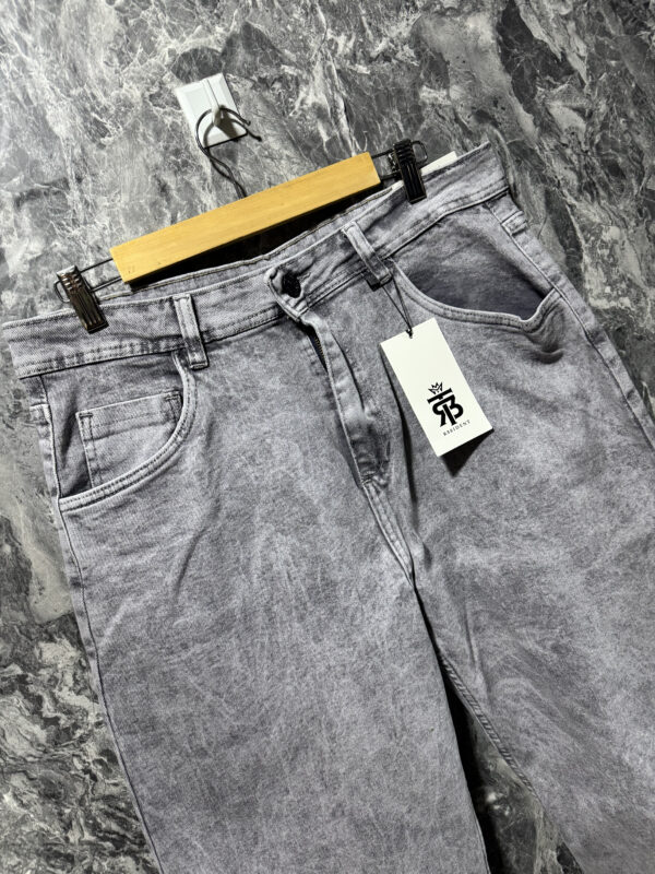 Jean Cargo Resident