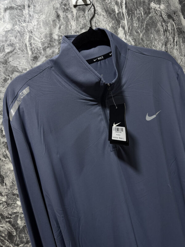 Chaqueta Deportiva Moderna y Versátil
