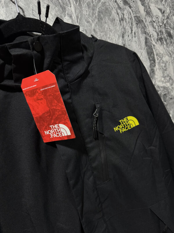 Chaqueta Deportiva Moderna y Versátil