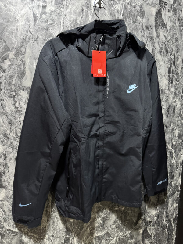 Chaqueta Deportiva Moderna y Versátil
