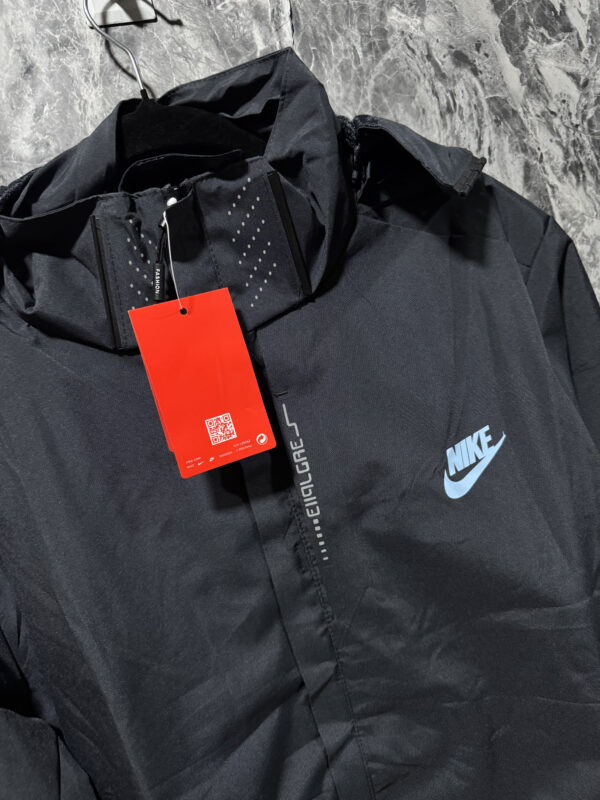 Chaqueta Deportiva Moderna y Versátil